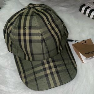ARMY GREEN BURBERRY CAP